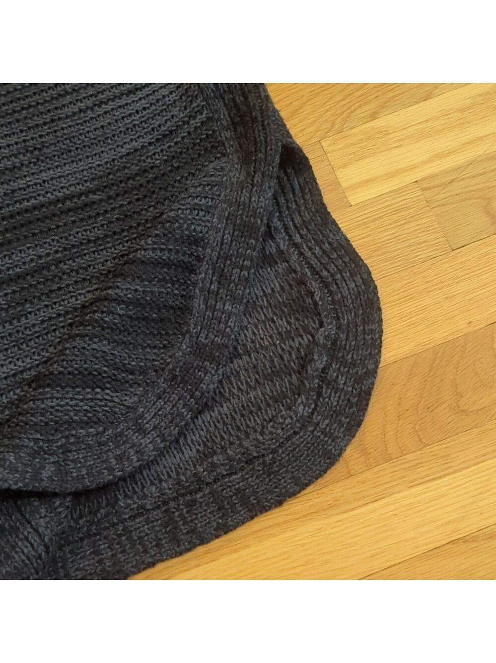 Quinn V Neck Blue Textured Knit Sweater Medium - Picture 5 of 11